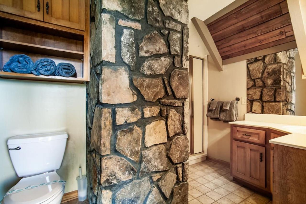 Bear View Chalet With Hot Tub And Near Ober Гетлинбург Екстериор снимка